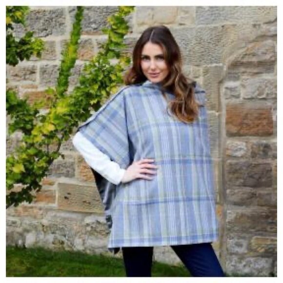 Earth Squared Gray Plaid Wool Wrap Cape NEW - Picture 1 of 15